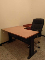 bureaux-caissons-bureau-ultra-solide-etabli-avec-base-en-fer-chaise-pdg-originale-armoire-kouba-alger-algerie