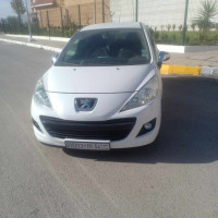 voitures-peugeot-207-2011-bordj-bou-arreridj-algerie