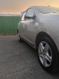 سيارات-renault-symbol-2017-الجزائر-وسط
