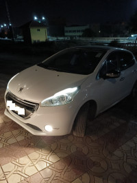 voitures-peugeot-208-2015-es-senia-oran-algerie