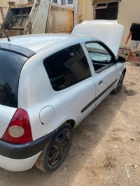 سيارات-renault-clio-2-2000-زموري-بومرداس-الجزائر