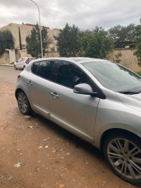 voitures-renault-megane-3-2013-gtilin-chiffa-blida-algerie