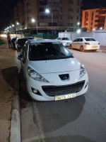 voitures-peugeot-207-2012-sportium-chlef-algerie