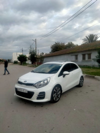 voitures-kia-rio-5-portes-2015-ttp-el-hadjar-annaba-algerie