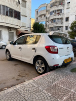 voitures-dacia-sandero-2014-ambiance-bejaia-algerie