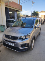 voitures-peugeot-rifter-2019-allure-chlef-algerie