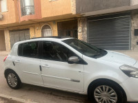 voitures-renault-clio-3-2012-night-and-day-algerie