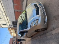 سيارات-toyota-yaris-2006-قصر-البخاري-المدية-الجزائر