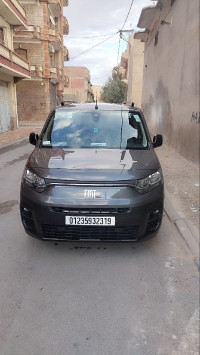 voitures-fiat-doblo-2023-setif-algerie