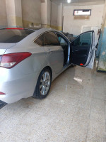 voitures-hyundai-i40-2013-extreme-sour-el-ghouzlane-bouira-algerie