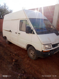 fourgon-renault-trafic-commercial-1996-tazmaltdaira-bejaia-algerie