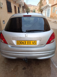 voitures-peugeot-207-2011-mecheria-naama-algerie