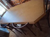 Table de cuisine robuste + 6 chaises