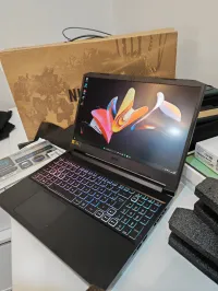 Acer nitro 5 RTX 3060 Ryzen 5 5600H 512-16