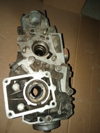 قطع-غيار-المركبات-pompe-a-huile-iveco-وهران-الجزائر
