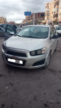 voitures-chevrolet-sonic-hatchback-2013-el-achir-bordj-bou-arreridj-algerie