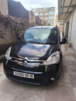 voitures-citroen-berlingo-multispace-2010-medea-algerie