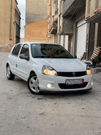 voitures-renault-clio-campus-2012-bye-el-eulma-setif-algerie