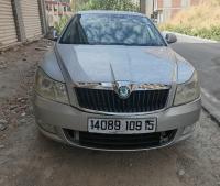 سيارات-skoda-octavia-2009-تيزي-وزو-الجزائر