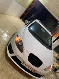 voitures-seat-leon-2013-medea-algerie