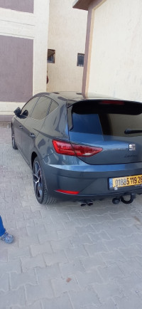 voitures-seat-leon-2019-betes-medea-algerie