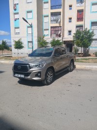السيارات-النفعية-toyota-hilux-2020-legend-dc-4x4-فرجيوة-ميلة-الجزائر