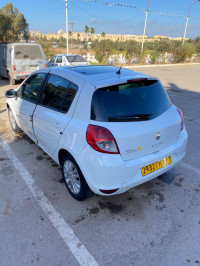 voitures-renault-clio-3-2012-night-and-day-mostaganem-algerie