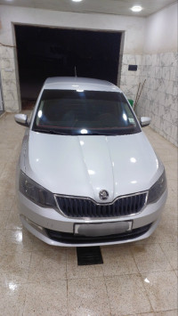 voitures-skoda-fabia-2015-tebessa-algerie