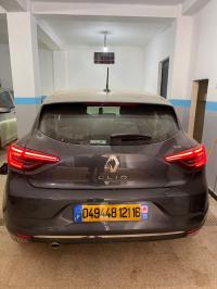 voitures-renault-cio-5-2021-10-mohammadia-alger-algerie