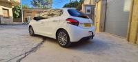 voitures-peugeot-208-2015-allure-facelift-tizi-ouzou-algerie