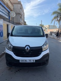 السيارات-النفعية-renault-master-2015-chassis-court-باب-الزوار-الجزائر