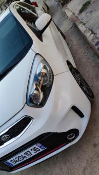 voitures-kia-picanto-2017-sportline-khemis-el-khechna-boumerdes-algerie