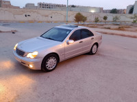 berline-mercedes-classe-c-2000-220-exclusive-algerie