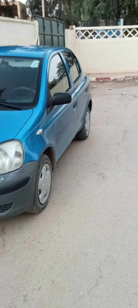 voitures-toyota-yaris-2004-laghouat-algerie