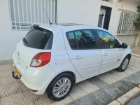 voitures-renault-clio-3-2013-night-and-day-batna-algerie