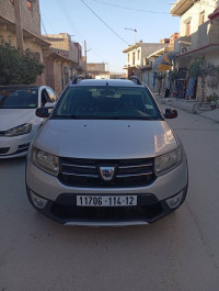 voitures-dacia-sandero-2014-stepway-hammamet-tebessa-algerie