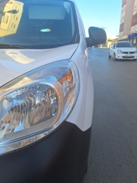سيارات-renault-kangoo-2017-سيدي-لخضر-مستغانم-الجزائر