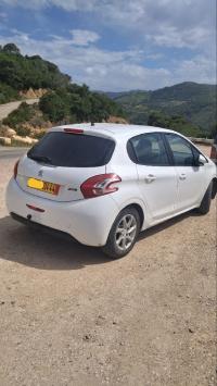 سيارات-peugeot-208-2014-العبادية-عين-الدفلة-الجزائر