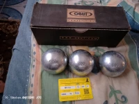 A vendre triplette boules de pétanque 