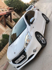 voitures-peugeot-208-2014-allure-bou-saada-msila-algerie