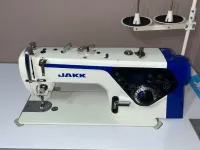 Machine a coudre  industrielle JAKK état comme neuf presque jamais utilisé ماكِنة خياطة