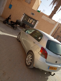 voitures-toyota-yaris-2010-hassi-messaoud-ouargla-algerie