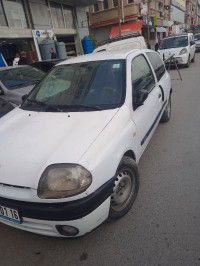 voitures-renault-clio-2-2001-dar-el-beida-alger-algerie