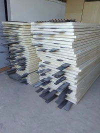 PORTE EN MDF ET BOIS ROUGE      prix d'usine 