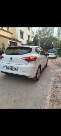 voitures-renault-clio5-2022-16-hybride-140ch-cheraga-alger-algerie