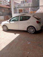 citadine-seat-ibiza-2013-linea-r-blida-algerie