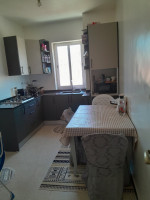 appartement-vente-f3-alger-mahelma-algerie