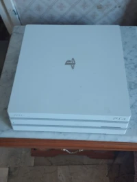 Ps4 pro 1tera