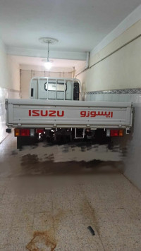 camion-طرحة-اسيزي-دوريجين-isuzu-2023-el-idrissa-djelfa-algerie