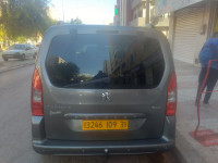 voitures-peugeot-partner-2009-oran-algerie